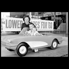 Photo A.028921 CHEVROLET CORVETTE PEDAL CAR 1960