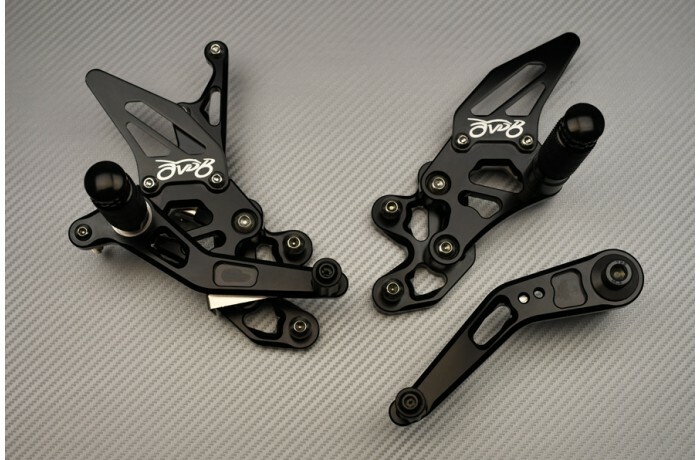 Commandes Reculées Réglables Vertes pour Améliorer la Posture sur GSXR 600 2011-2017