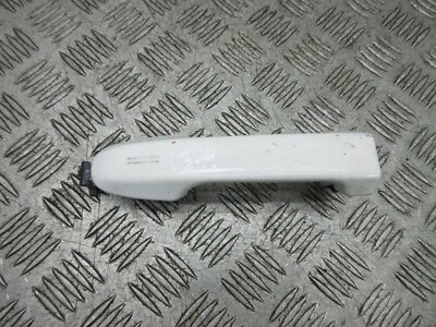 2017 TOYOTA AURIS HATCHBACK DRIVER SIDE FRONT OUTER DOOR HANDLE WHITE 040