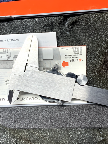 Machinist Tool: Mitutoyo 6" Dial Caliper 505-623 (NOS) - Picture 5 of 7