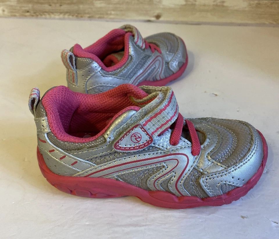 Stride Rite Size 5.5 Toddler Girl Sneakers Easy Closure Silver And Pink Leather - Image 2 of 4