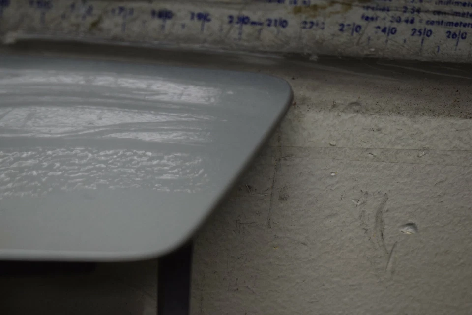 Mercedes Benz S 63 AMG 2010-2013 cubierta de ojo de remolque OEM de fábrica Foto 3 de 4