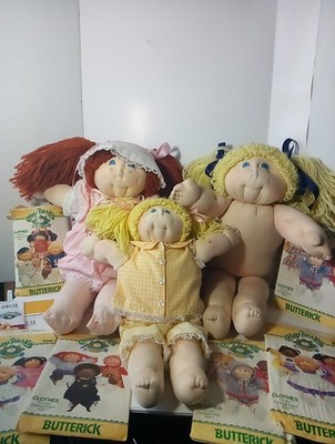 3 vtg little people lot Xavier Roberts KIT DOLLS. With Clothes Kits