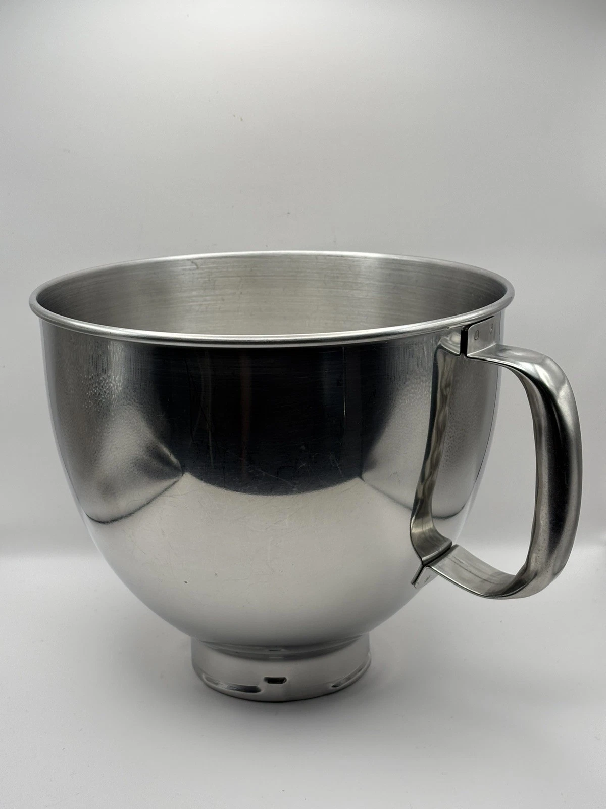 Genuine Kitchen Aid Stainless Steel Mixing Bowl with Handle KSM150 - 4.8L