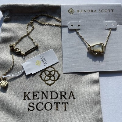   Kendra Scott Cheer Gold Short Pendant Necklace in White Mother-of-Pearl  