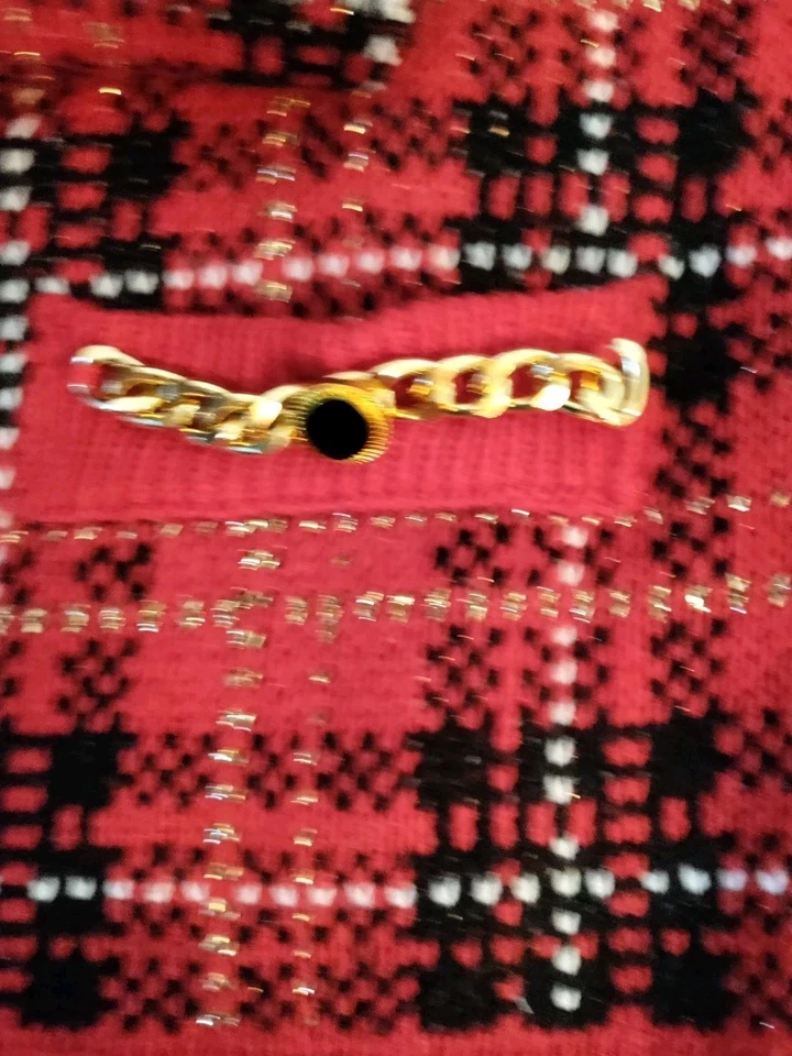 Suéter con botones Laura Scott rojo a cuadros vacaciones de Navidad bolsillos talla S usado en excelente estado Foto 4 de 4