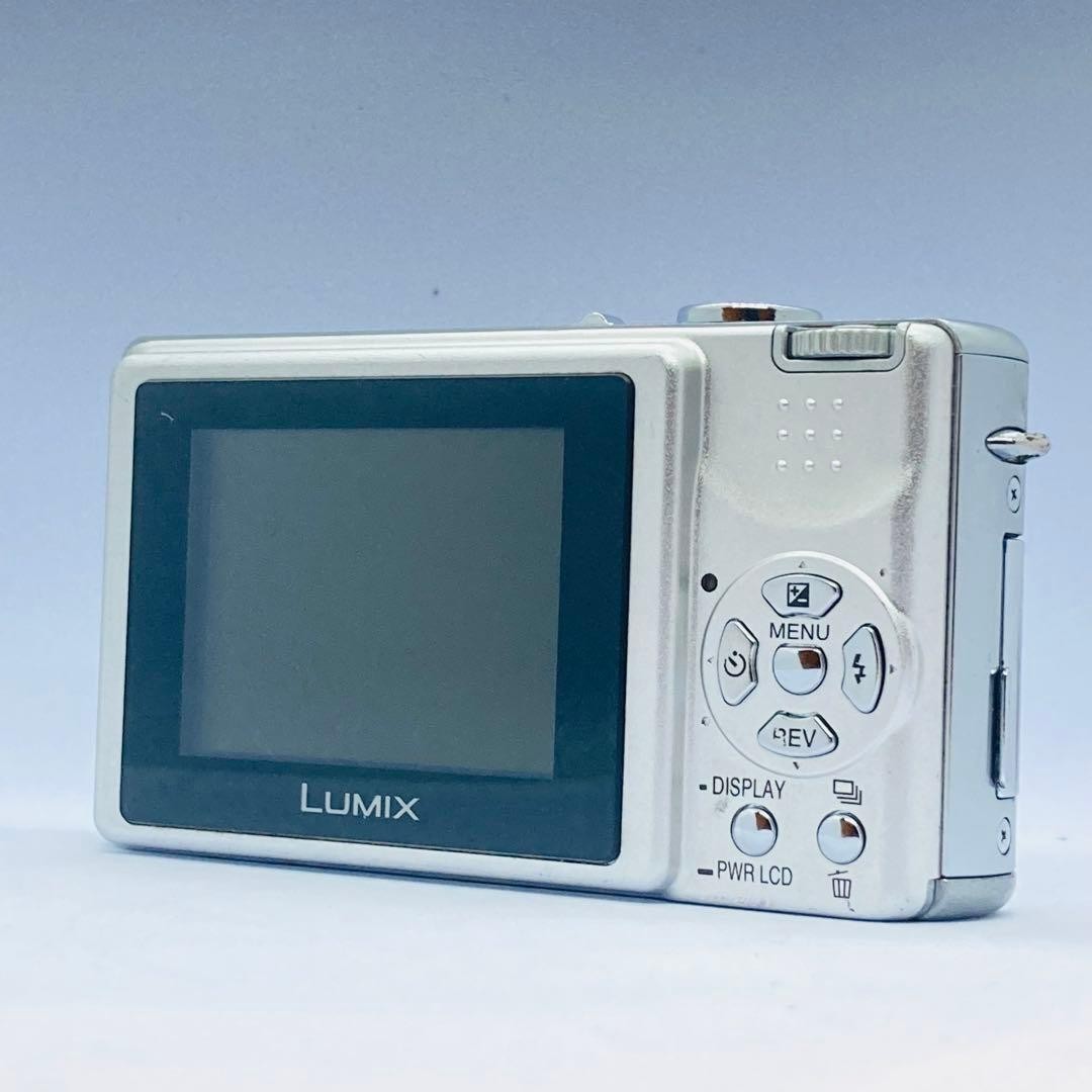 Panasonic LUMIX DMC-FX2 Compact Digital Camera 4.0MP LEICA Lens