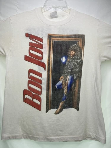 Bon Jovi T-Shirt You Give Love A Bad Name Graphic Te 1980s vintage concert t-shirt, vintage, single stitch, B+ condition