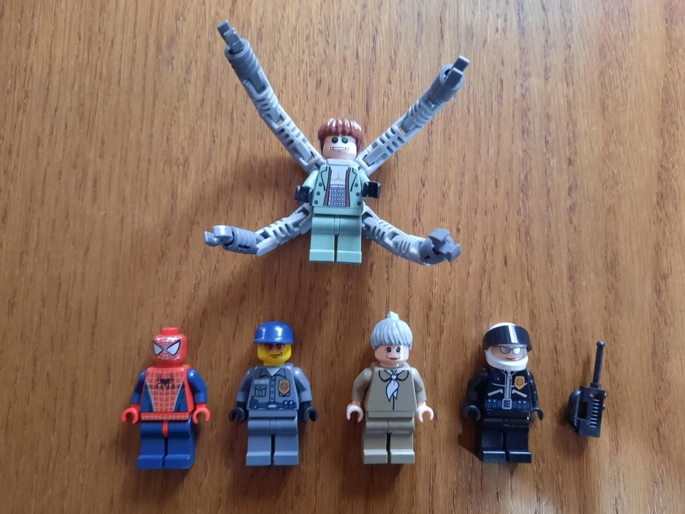 Lego 4854 "Spider-Man 2 - Doc Ock's Bank Robbery" TBE! (2004) - Photo 2/4