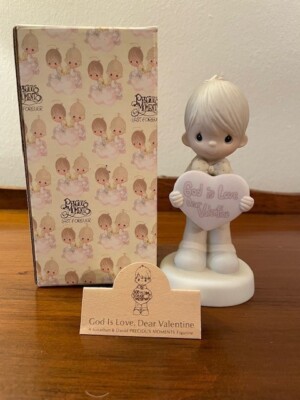 Valentine Precious Moments Boy figurine  ''God is Love dear Valentine'' MINT