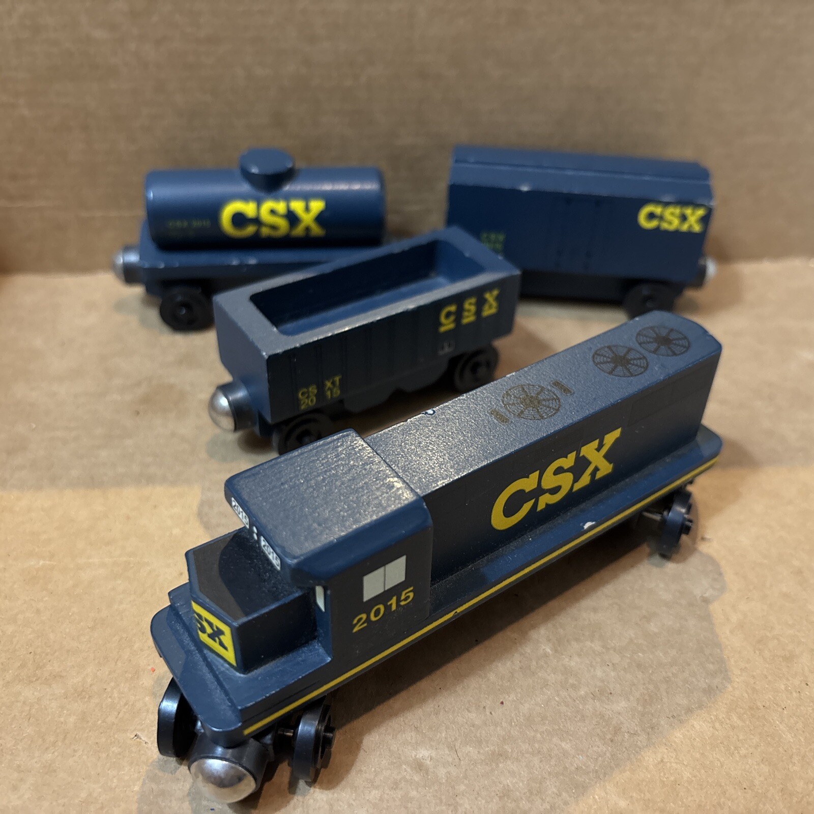 CSX-T GP-38 Diesel Wooden Train Set with 3 Cars 2015 Edition