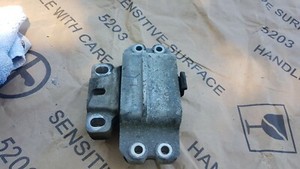 Golf V,Golf V Variant,Jetta III 1,4 TSI Getriebehalter Links 1K0199555L