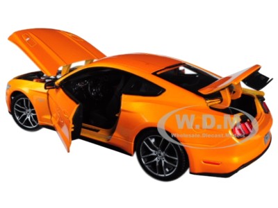 2015 FORD MUSTANG GT 5.0 METALLIC ORANGE 1/18 DIECAST MODEL CAR BY