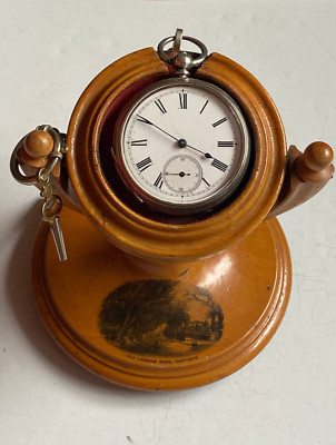 J&G.B. Taschenuhr Schlüsselaufzug mit Taschenuhrenständer London Road-Werk läuft