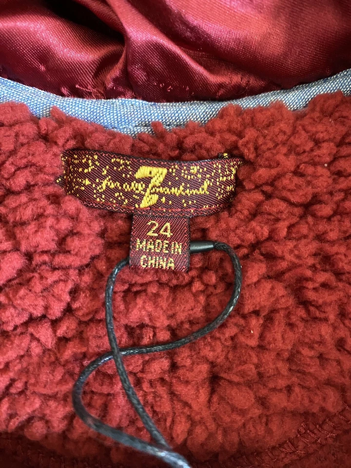 For All Mankind 7 rojo dalia imitación piel de oveja con capucha una pieza bebé 24 nuevo con etiquetas Foto 3 de 4