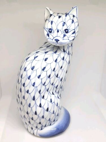 Andrea by Sadek Porcelain CAT Figurine Fishnet Pattern, Herend-Style 7½"Tall EUC