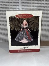 BARBIE: KEEPSAKE ORNAMENT  Holiday Barbie  COLLECTOR  S SERIES