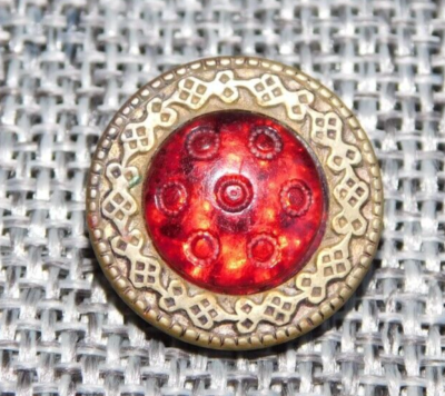Antique Vtg Button Design Under Glass set in Brass Aprx: 11/16