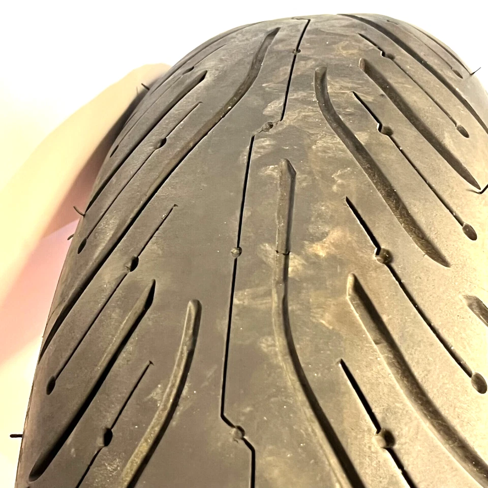 2011 至 2024 铃木 GSX-R750 后轮,P/N 64111-14J00-019 — 第 3/4 张图片