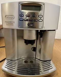 DeLonghi ESAM 3500.S Magnifica Cappuccino Kaffevollautomat - defekt -
