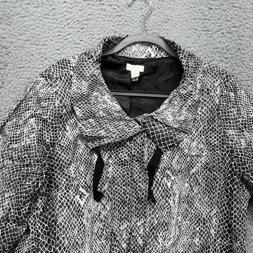 Chaqueta Chico's Mujer 3 Negro Blanco Estampado Piel de Serpiente Forrada Metálica Noche Foto 2 de 4