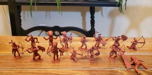 Lot Of 14 VTG MARX brown red Indians Fort Apache Playset Figures