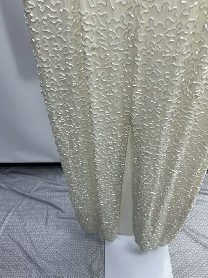 Vestido de novia Sylvia Ann 100 % seda color marfil bordado con cuentas, talla 11/12. 2P Foto 3 de 4