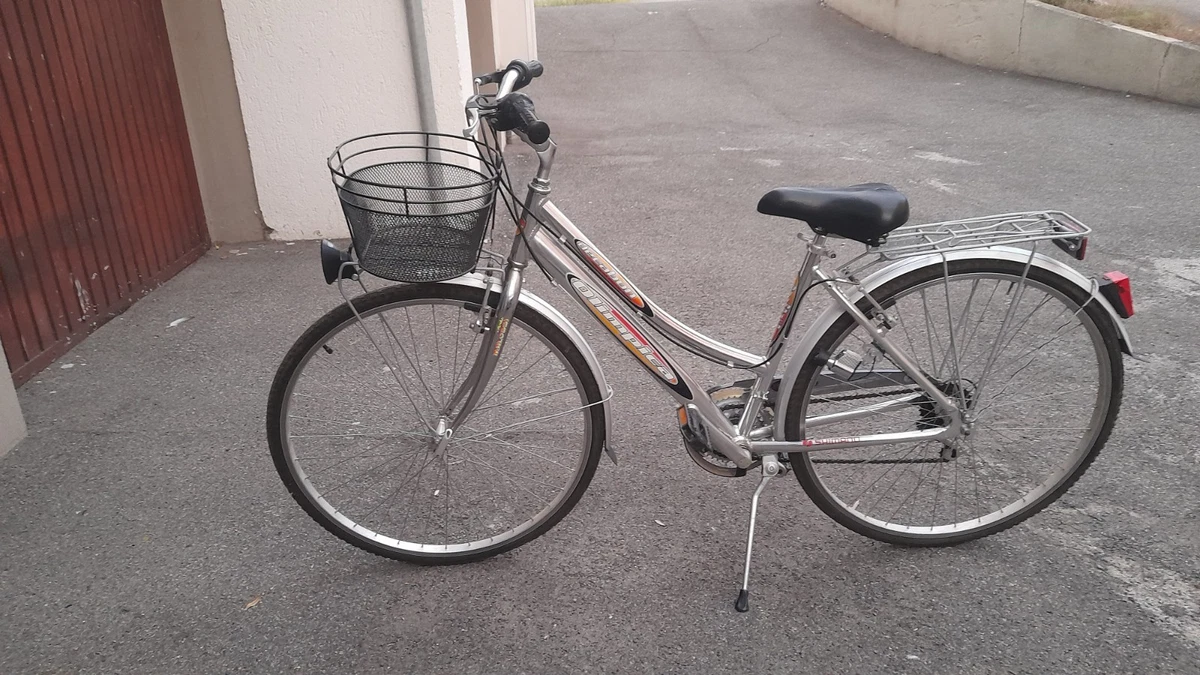 Bicyclette Vintage Femme - 28 Pouces - 7 Vitesses - Aluminium - Couleur Crème