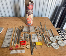 VINTAGE Gilbert Erector Set ENGINEER  S SET No. 10032   1950s   CARDBOARD CANISTE