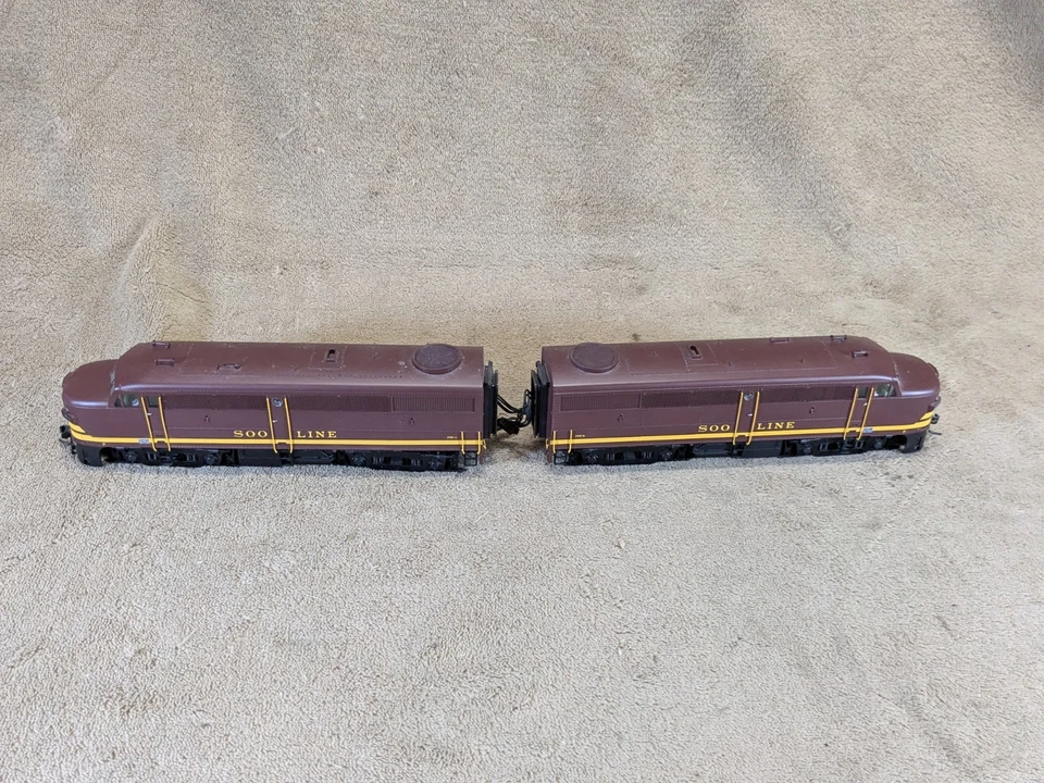 Precision Craft Models 283 Soo Line Alco FA1-FA1 Pine Tree #283A #283B HO Loco - Image 3 of 4
