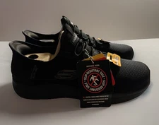 NWT Skechers Women's 8.5 Summits Slip-Resistant Enslee Slip-Ins 108144W/ BBK