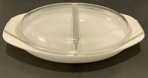 Pyrex #1063 Divided Oval Baking Dish  1.5 Quart w/ Divided Clear Lid  Vintage
