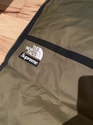 Supreme The North Face Summit Series Taped Seam Mountain Supreme The North Face Summit Series Taped Seam Mountain