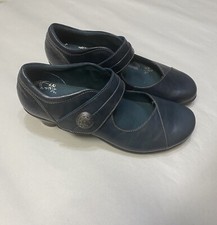 Taos Women’s Shoe Size 9 Majesty Mary Jane Leather Upper Kitten Heel Teal