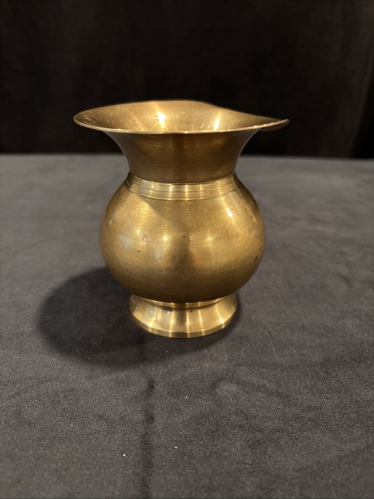 : Indian Water Pot Or Kalash Collectible