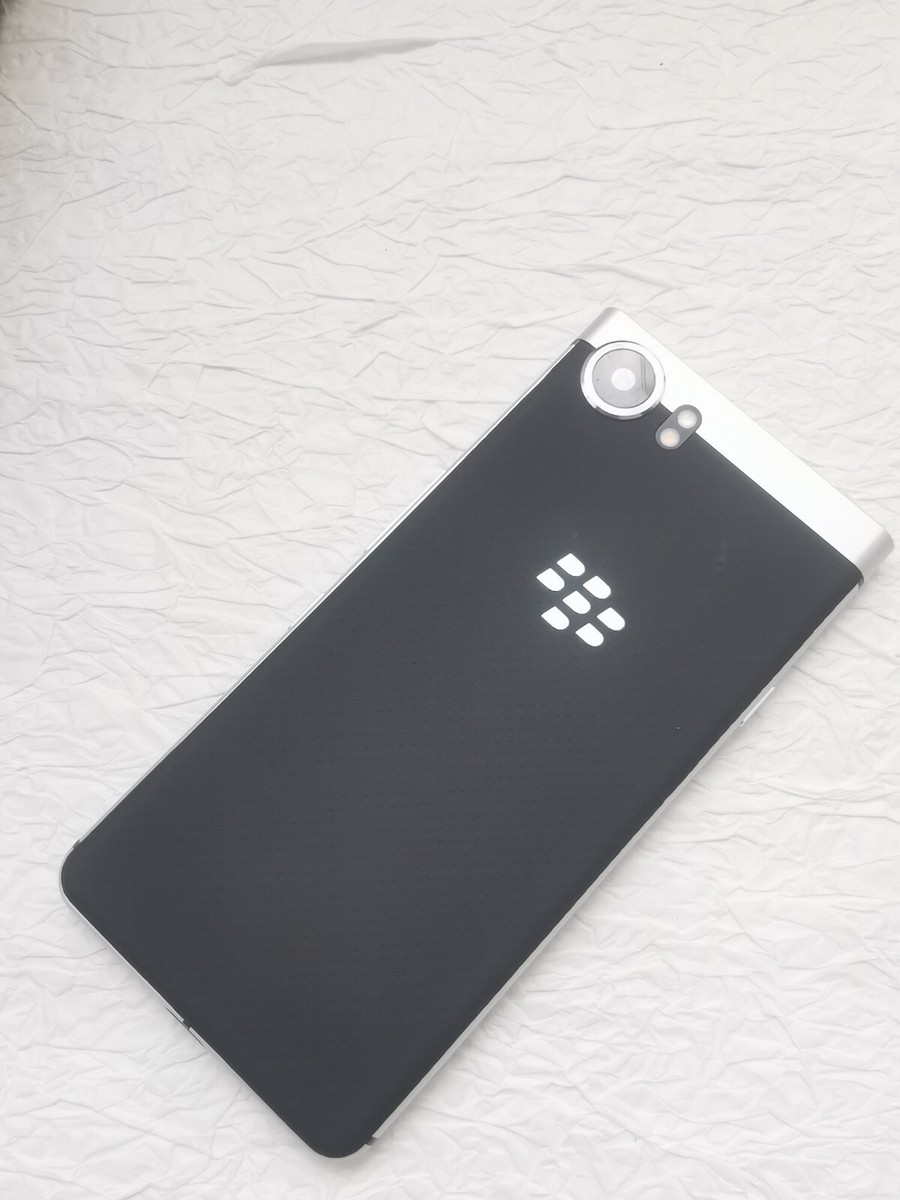 BlackBerry KEY one - 32 GB 3GB RAM - Silver/Black Unlocked 4G