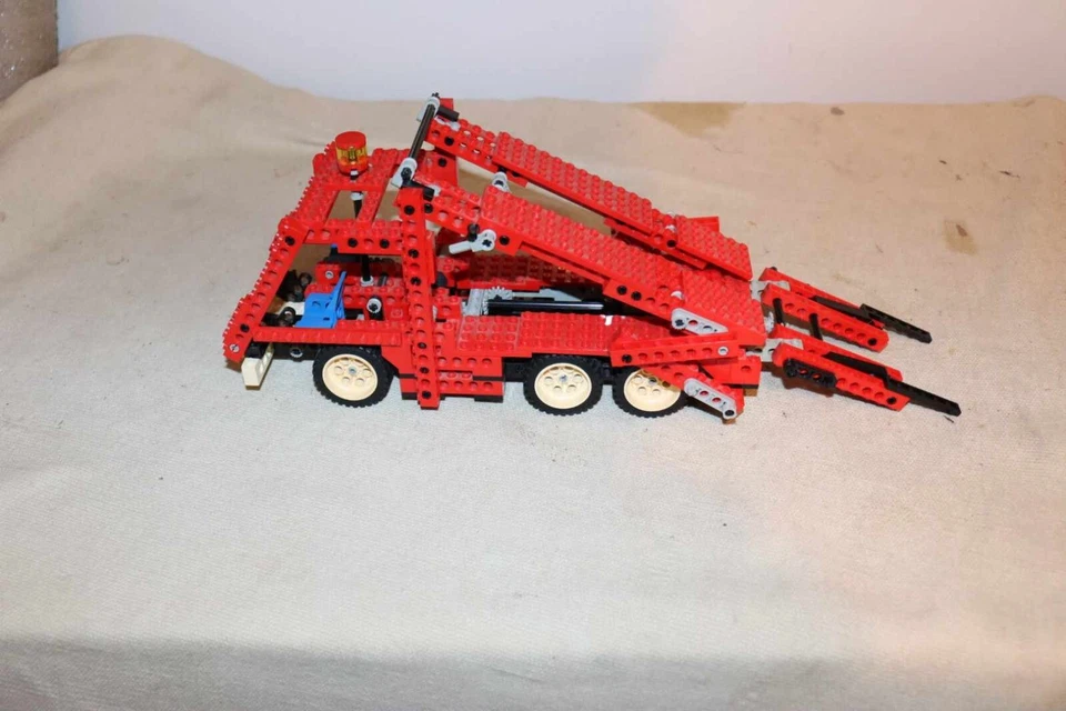 LEGO Technic 8872 Forklift Transporter, photo 2 sur 5