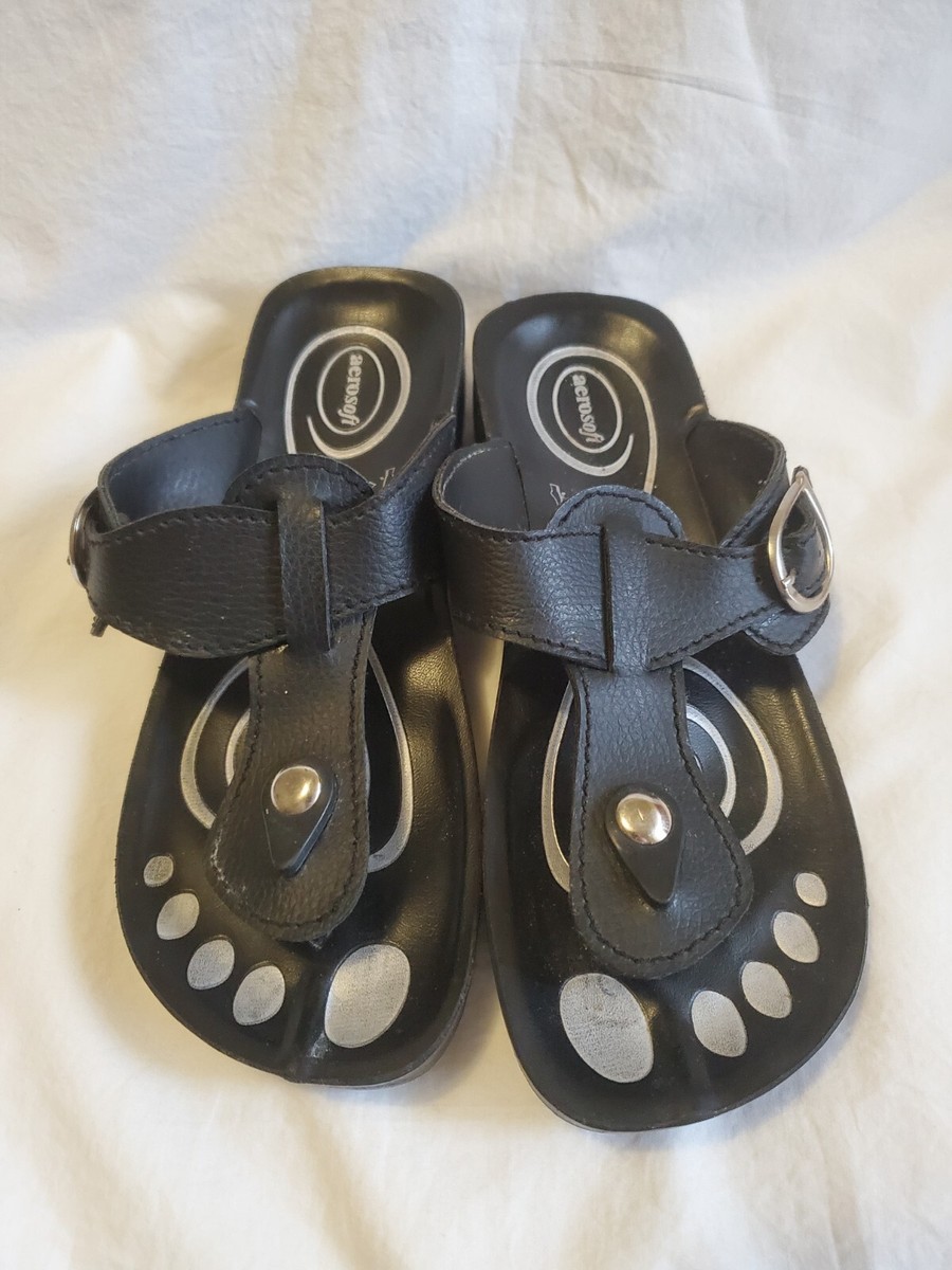 Womens Aerosoft Thong Wedge Opened Toe Sandals Size Color Black