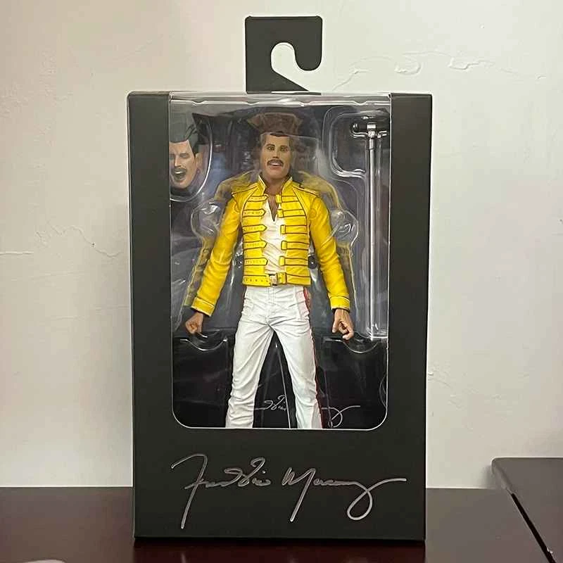 ✅QUEEN FREDDIE MERCURY LIVE AT WEMBLEY STADIUM ACTION FIGURE  18 CM con scatola - Immagine 3 di 4