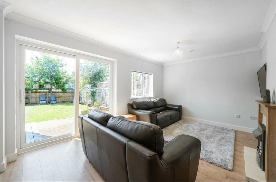 Italia Sisi sofas From SCS 3 and 2 seater leather used eBay