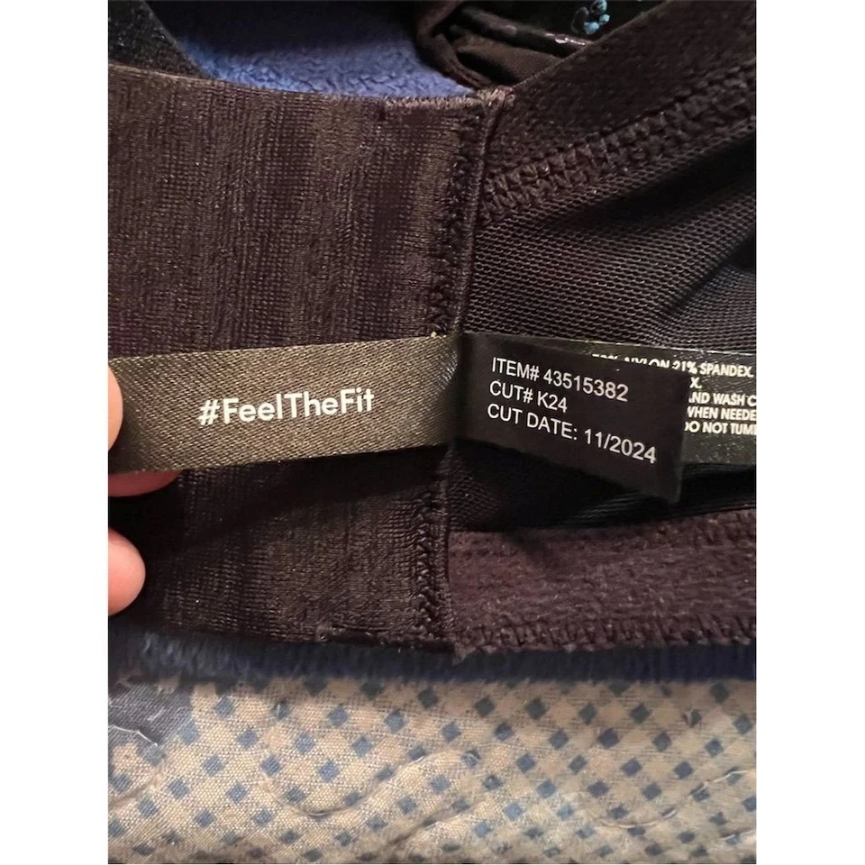 Sujetador Torrid Lentejuelas Adornado 46DDD Multicolor Con Aros Impresionante Convertible  Foto 4 de 4