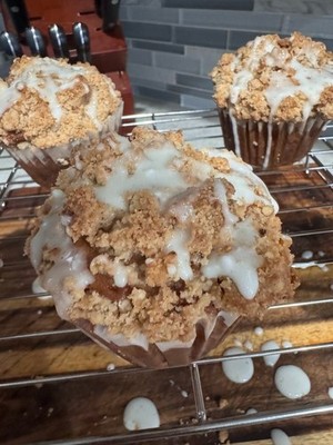 Banana Crumb Muffins with Vanilla Glaze * Banana Streusel Muffins