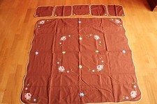 MANTEL BORDADO 100% ALGODÓN +  5 SERVILLETAS A JUEGO  (125 cms  x  122 cms) 