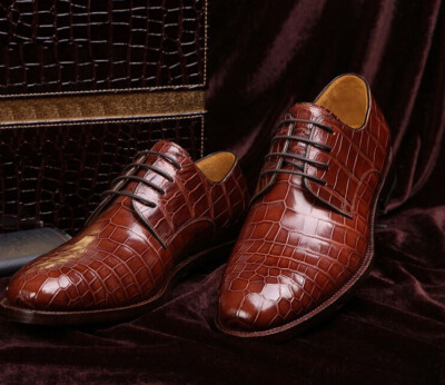 Handgefertigte braune Krokodilleder Stiefel Derby Schnürschuhe Herren formelle elegante Schuhe
