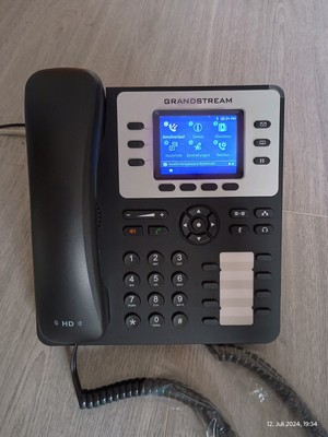 Grandstream GXP2130 IP Telefon mit Netzteil und Standfuß, VoIP Telefon