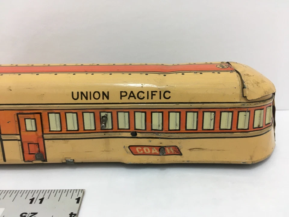 Juguete de tren de cuerda vintage Marx M-10003 Union Pacific correo de EE. UU. - falta la rueda loca Foto 2 de 4