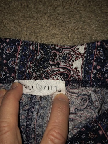 Full Tilt Skirt Girls Juniors Size XL Burgundy Pre-Owned TILLY'S PAISLEY - Picture 3 of 4