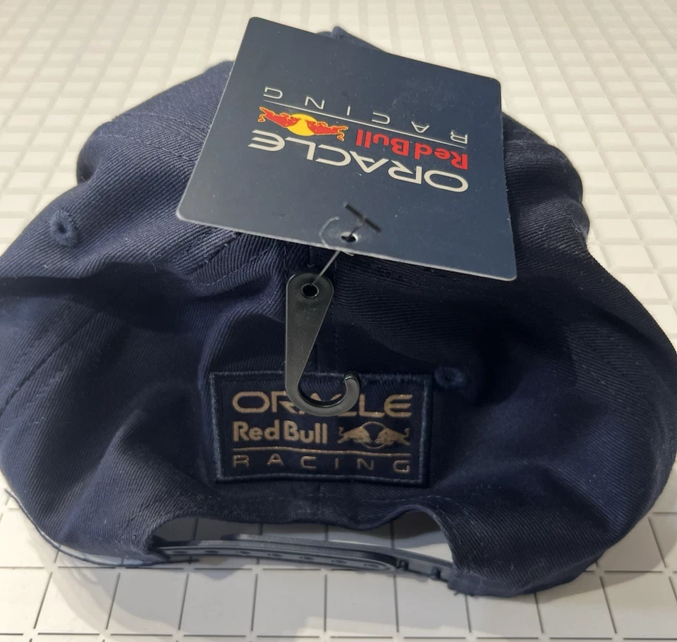 F1 Oracle Red Bull Racing Double World Champions Snapback BNWT - Image 4 of 4