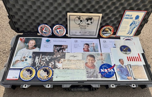 NASA Astronaut Signature Bundle - Gordon, Schira, Cunningham, Swigert And More