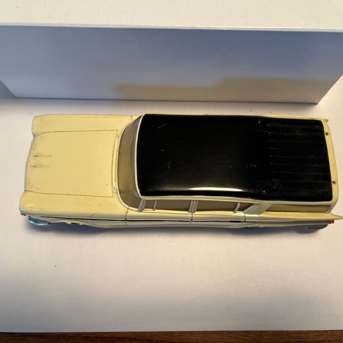 1959 Rambler Wagon Plastic Promo Model By Johan 1/25 Scale Yellow / Black - Picture 3 of 12